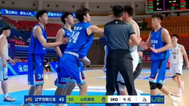 重罚！黄秋实、张峻豪停赛3年，辽篮新老交替受挫，杨鸣有心无力
