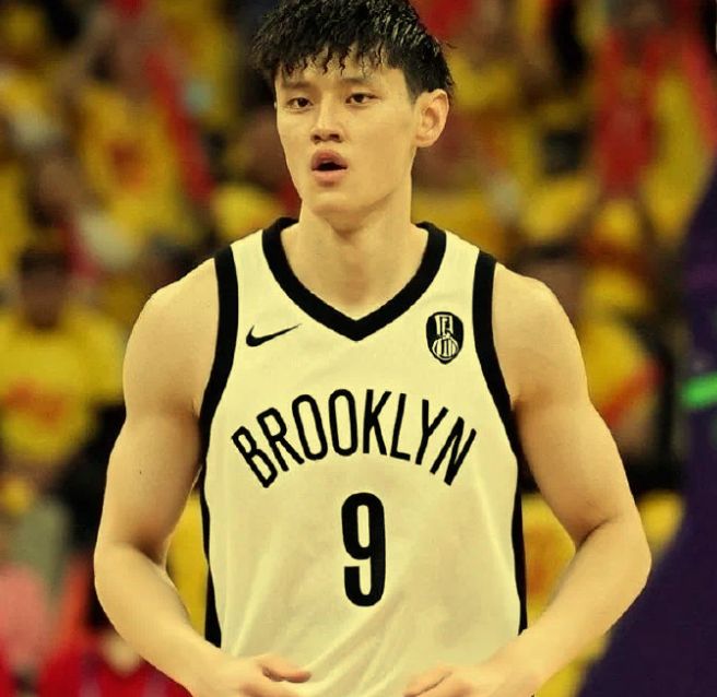 天才锋线再获NBA青睐！曝曾凡博余嘉豪离队原因一样，CBA损失惨重