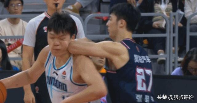 火到国外！张明池回应肘击杨瀚森：我真不是故意的