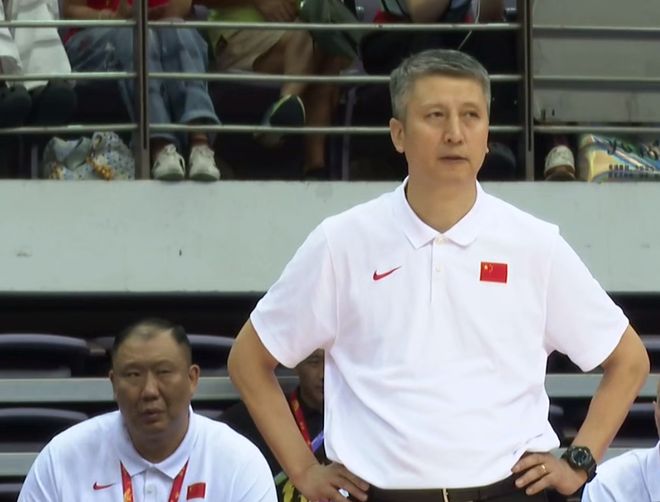 FIBA公布中国男篮亚洲杯12人大名单