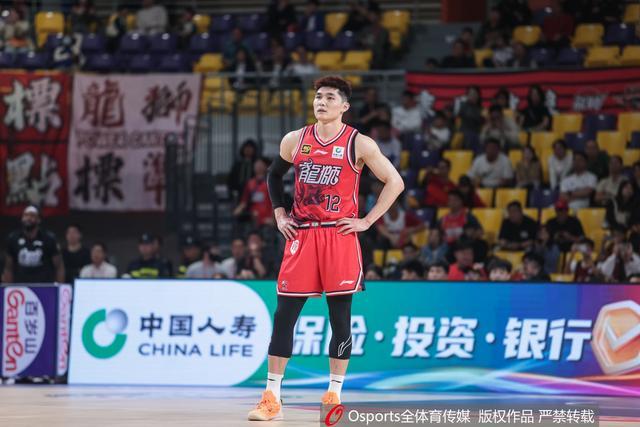 媒体人:联赛防周琦哈雷尔后 李祥波对大多数亚洲内线难度降低不少