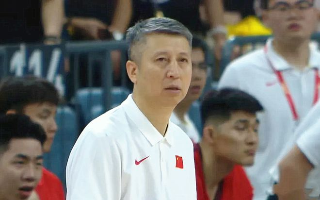 中国男篮夺开门红！却暴露3大短板，郭士强弃用王俊杰，或输印度