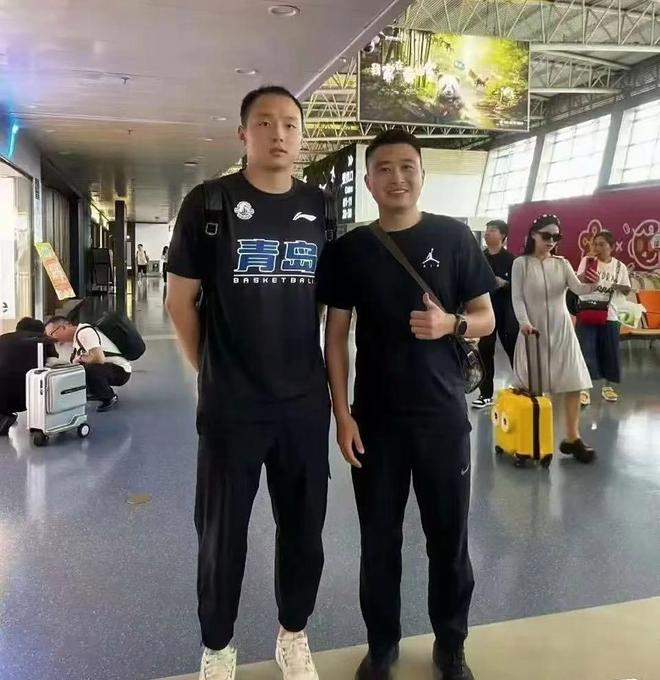 跳槽成功？吴前队友投奔青岛，恩师送顶薪，场均5.7分不在意