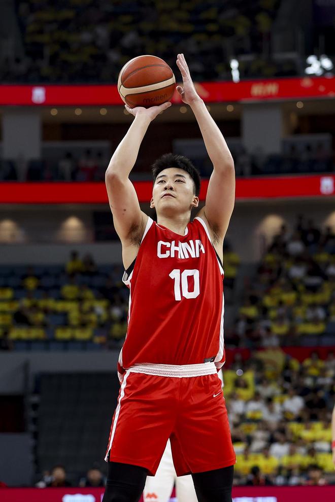 进攻很顺！中国男篮开局一度17-0 最终24-14结束首节比拼