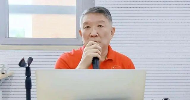 四川女篮国手拒绝参加国家队集训，宫鲁鸣颜面扫地，李梦笑了