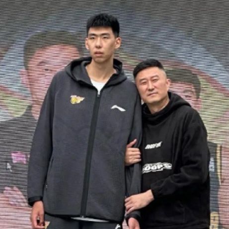 徐昕申请交易，你认为此举是否因为此前与杜锋的冲突导致？
