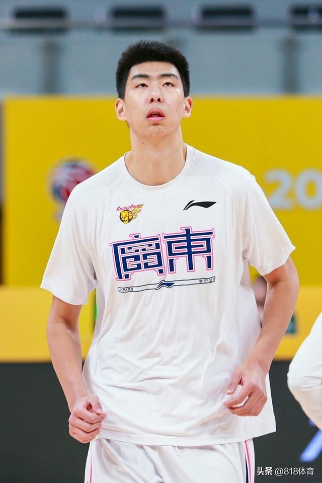 番薯不服!徐昕向广东宏远提出交易申请,和杜锋口角前本已谈好续约
