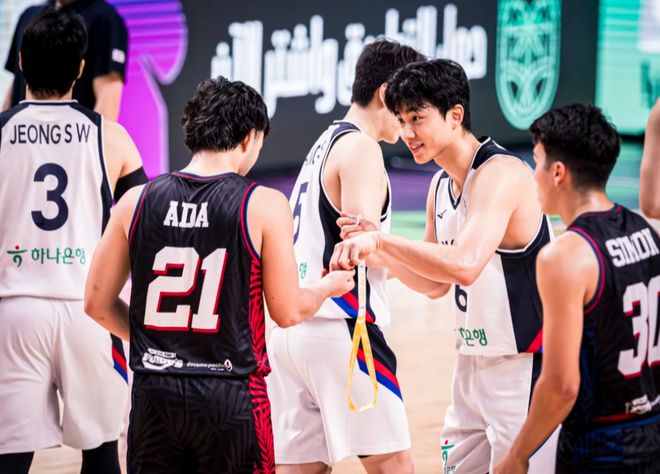 男篮1/4决赛战韩国！李政玹回国吕俊熙复出轻取关岛 郭士强需谨慎