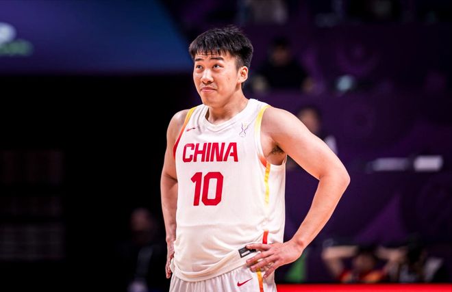 同门师兄大战，他拿22分失声痛哭，王俊杰豪取21分正式表态