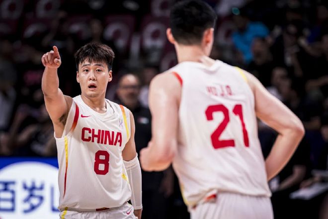 时隔10年再进亚洲杯决赛！熟悉的中国男篮回来了 三分已成大杀器