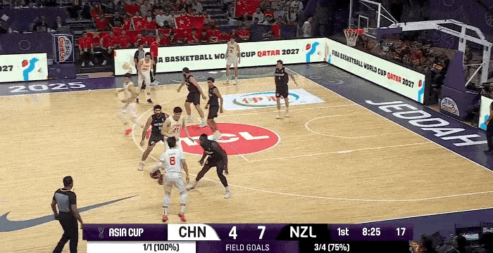 杜指导爱徒赵睿&胡明轩合砍13分，中国男篮首节28-19领先新西兰