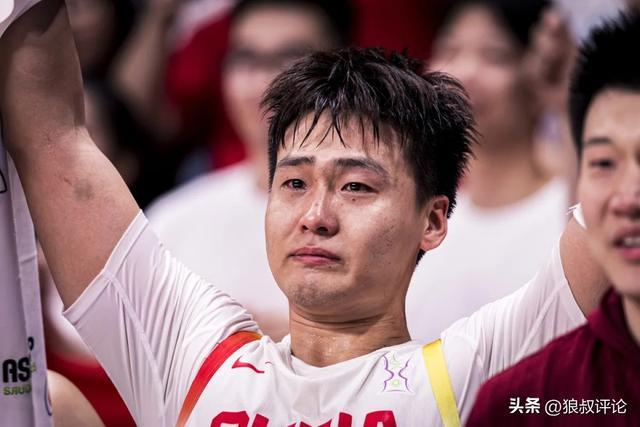 排队道歉！男篮四大后卫战韩国三分15中1后 半决赛狂飙9记三分