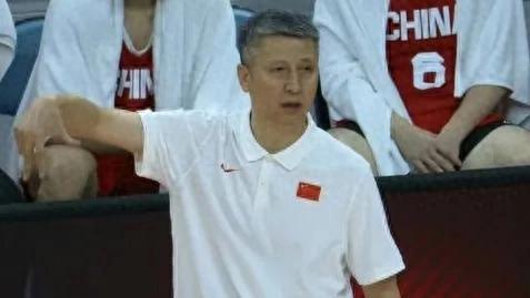 胡明轩26分失绝杀中国男篮无缘冠军，郭士强令人肃然起敬