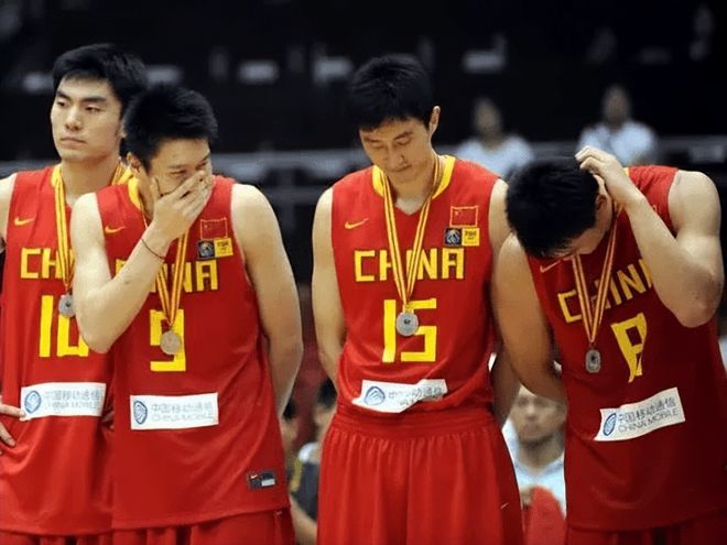郭士强长教训了！16年后又摘银，杨毅：上次吃过亏，这次用自己人
