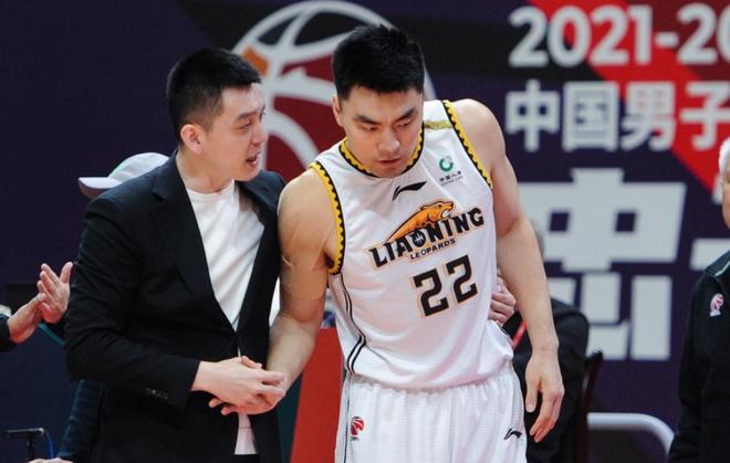 只差官宣！辽宁男篮有意和35岁老将续约，季后赛场均6.8分5.7篮板