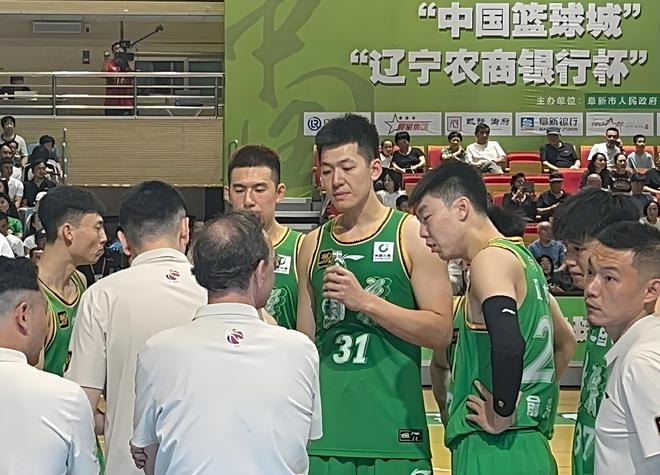 辽宁男篮四国赛2连胜！鄢手骐关键球致胜，王岚嵚19分姜宇星10分