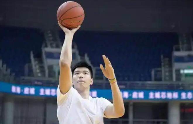 麻烦起来了！广东得到陈国豪后，焦泊乔不愿来，再交易还是留？