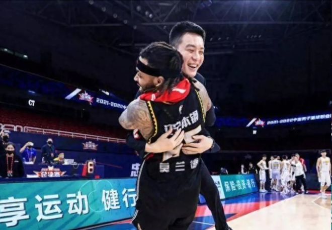 税后120万美金签刺头！杜锋若不能将其降服，乌纱帽恐不保