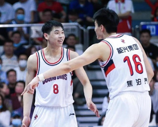 媒体人：如果广东、广州交易完成，崔永熙新赛季将重回CBA
