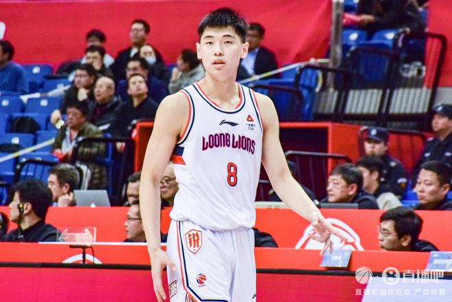 媒体人：广东不是最早介入崔永熙交易的 有球队起了大早没赶上集