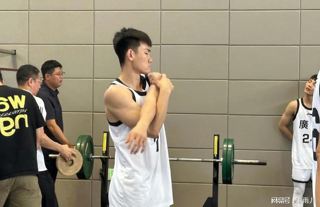 终于来了！广东队齐聚男篮四大内线，赵睿正式驰援杜锋！