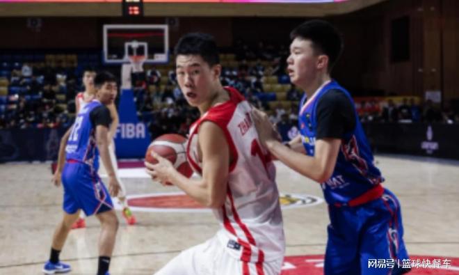 狂轰21分20板！男篮又冒出一天才中锋：他会成为下一个杨瀚森吗？