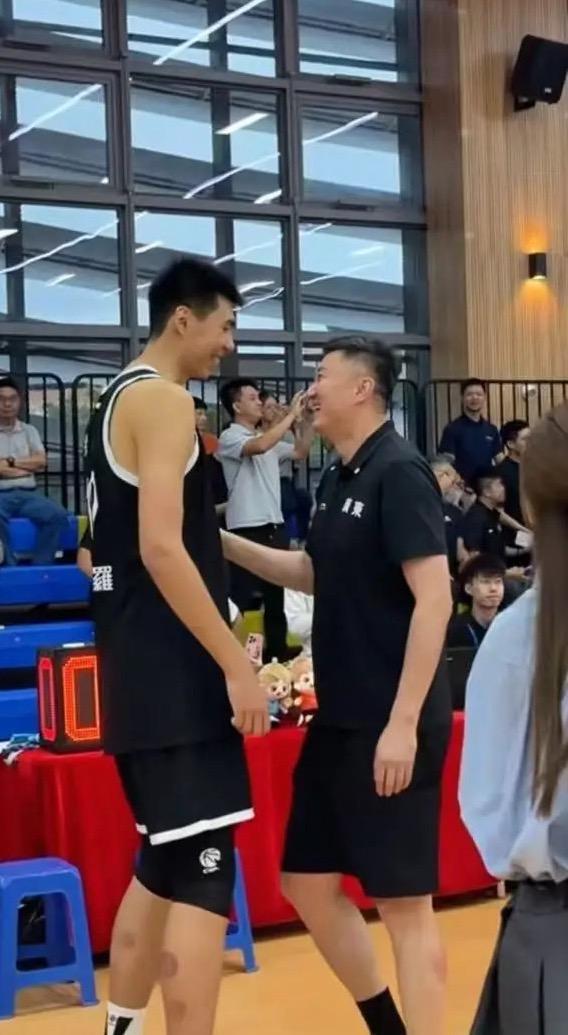宏远也疯狂！杜锋徐昕正式和好，胡明轩官宣喜讯，焦泊乔广东首秀
