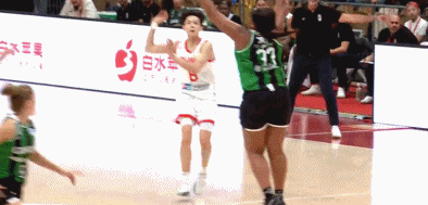 稳定输出！田媛媛登场16分钟6中3得到11分4篮板
