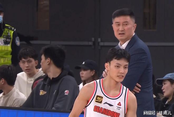 逼杜锋放弃“五上五下”！CBA新规针对广东队，朱芳雨签约新外援