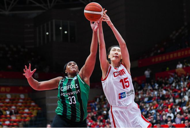 热身赛：中国女篮双杀尤文图特 韩旭23分杨舒予12+8关键三分