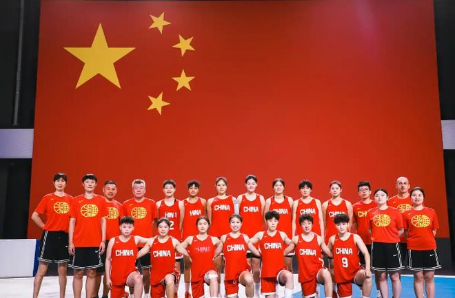 中国女篮12人大名单出炉！李月汝妹妹携手王牌前锋，能否冲击奖牌