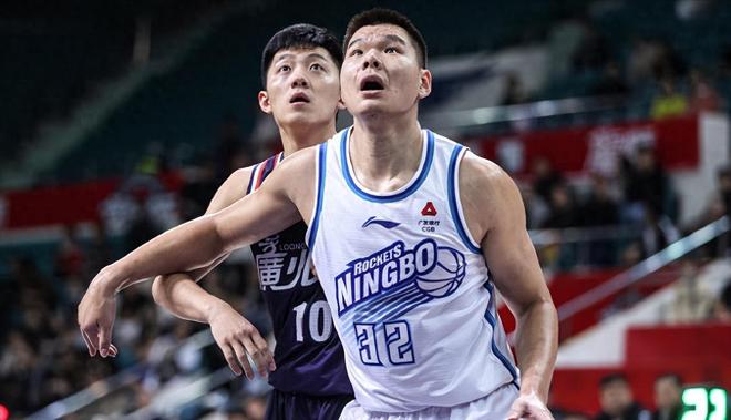 广厦终于有补强了！试训CBA榜眼，能否成为争冠拼图？