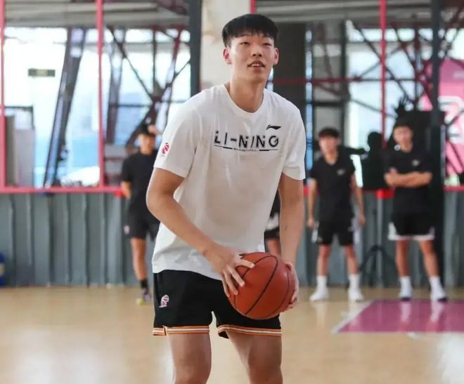 广东大胜山西！张昊狂砍22分，另3人上双，焦泊乔王少杰成遗憾！