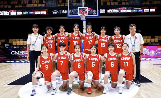 36-0一波流！对手单节0分，失误比得分多！中国U16女篮可太残暴了