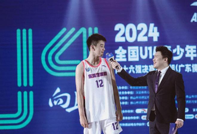 MVP赴美！中国男篮又一15岁1米91新星留洋：曾场均轰22+11夺冠