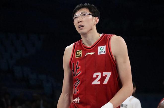 认同吗？杨毅：周琦回国1年2000万 在NBA100多万 不留NBA人之常情