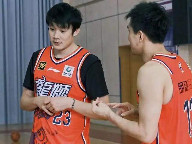 得分不如曹芳王鹤棣！打个表演赛仅14分，4字外援回CBA彻底无望？