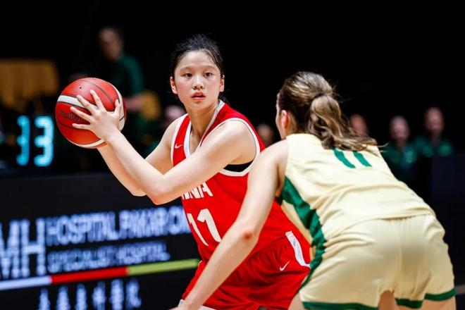亚洲杯：中国U16女篮狂输澳大利亚28分无缘决赛 李沅珊18中4