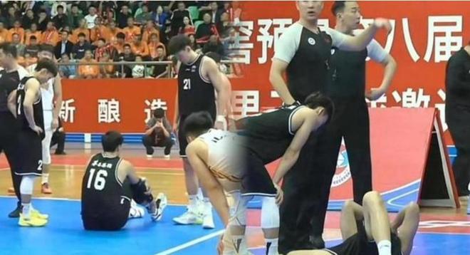 焦泊乔热身赛再受伤；广东队追求萨姆纳失败，补强内线更重要