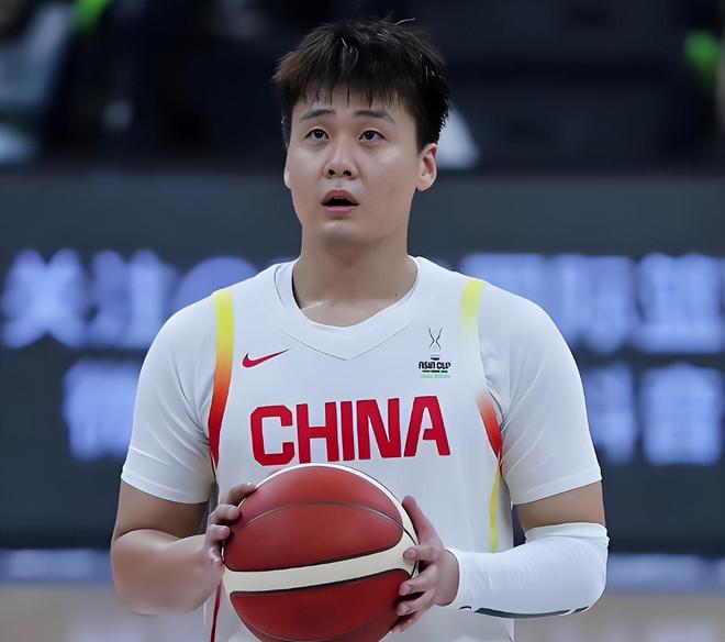 祝贺！赵睿收获年度大奖，球迷：实至名归