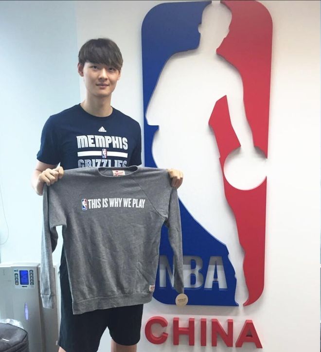 躺平有理？王哲林自嘲除身高一无是处，球迷：没天赋灰熊会选你？