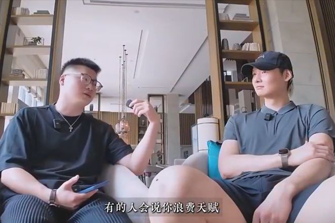 王哲林曝没去NBA原因，有三大遗憾，坦言自己只有一个优势