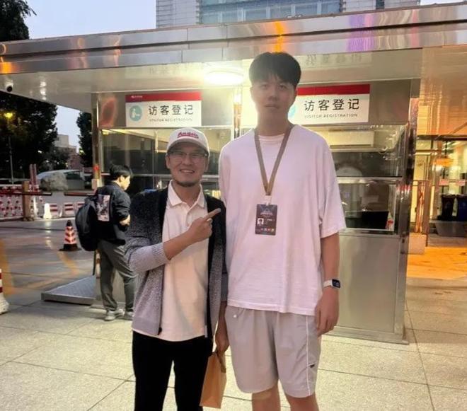 王治郅儿子身高2米05，已放弃职业篮球；韩德君接班人出现