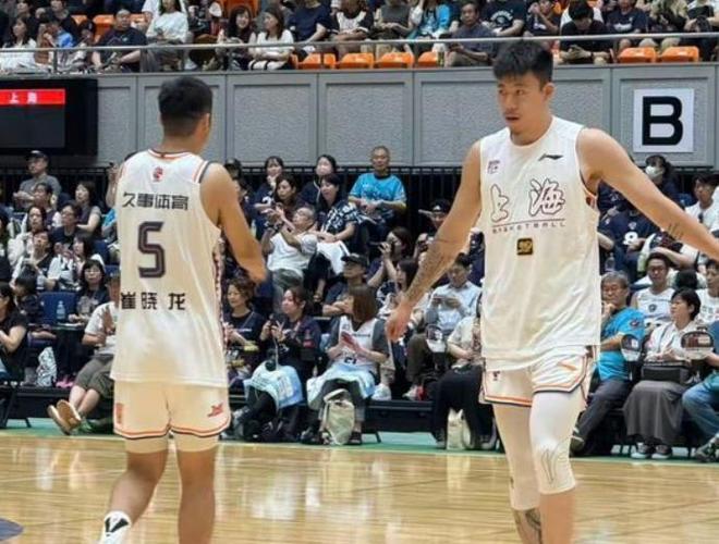 热身赛上海惨败，张镇麟7分，崔晓龙2分；林葳正式加盟NCAA
