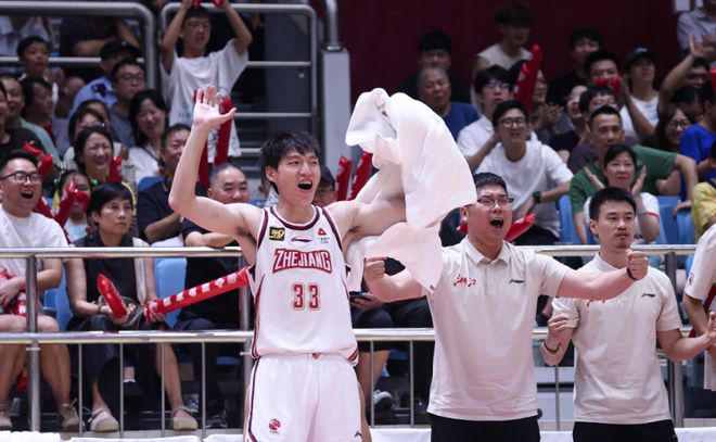 浙江男篮1分险胜广厦：两战全胜夺冠 赵岩昊空砍21分