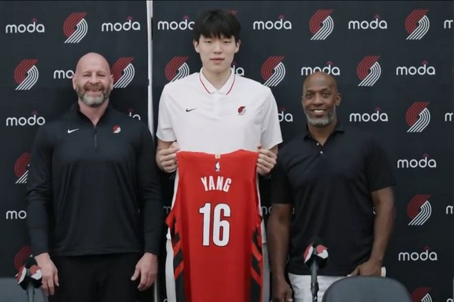 杨瀚森对于国家队并非必需品？中国男篮需要他成为约基奇吗