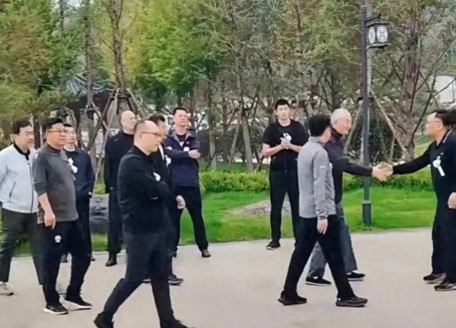 徐长锁指导告别仪式！李楠、宫鲁鸣到场送别，巩晓彬丁彦雨航缺席