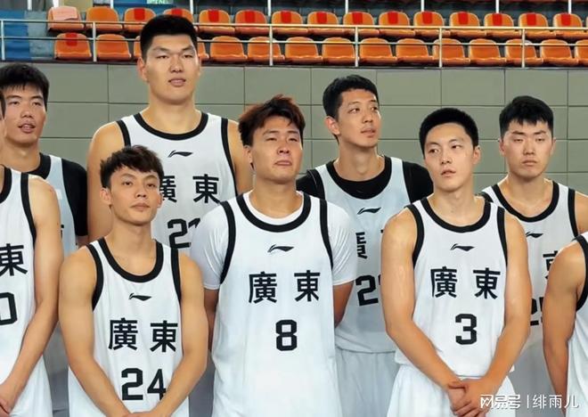 完爆周琦+碾压胡金秋！广东“新三塔”终于到位，保底能进总决赛
