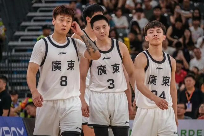 广东队狂胜48分！1小将力压胡明轩、徐杰，砍全队最高分
