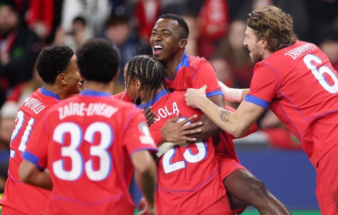 7-2！6-1！欧冠疯狂一夜，巴黎巴萨狂胜，穆帅惨败，马竞溃败